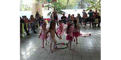 EL PEQUEÑO MUNDO DE LOS NIÑOS