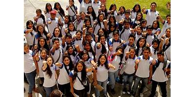 ESTUDIANTES EXCELENTES