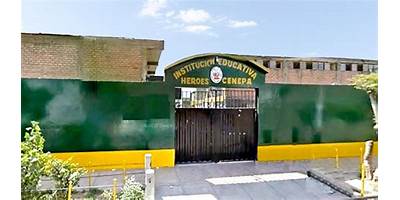 HEROES DEL CENEPA SCHOOL