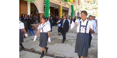 1006 LOS FUTUROS DEL PERU
