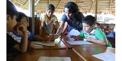 ESCUELA MODELO EN LA AMAZONIA