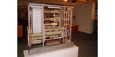JHON VON NEUMANN