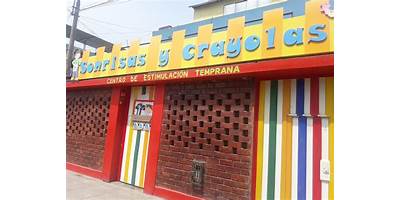 SONRISAS Y CRAYOLAS