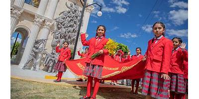 LOS MARTIRES DE UCHURAQAY