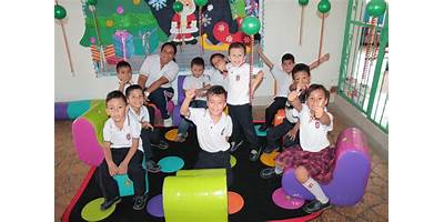 MIS HUELLITAS - CAMBRIDGE SCHOOL