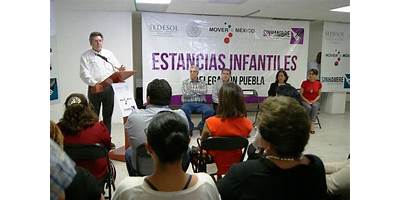 ANGELITOS FELICES