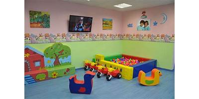 EL CLUB DE LOS PEQUES