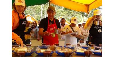 GOTITAS DE CAFE