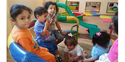 JUEGOS Y SONRISAS