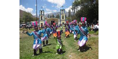 LOS ANGELITOS DE PARIANTANA