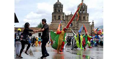LOS INVENSIBLES