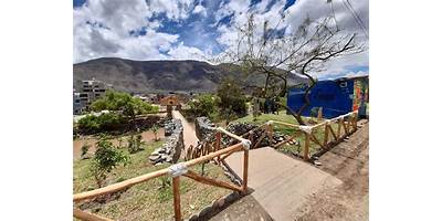 LOS NIÑOS DE HUAYOPAMPA