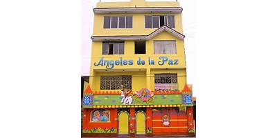 ANGELES DE LA PAZ