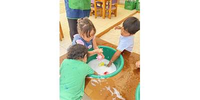 PEQUEÑOS EXPLORADORES